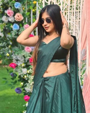Vanshika Kanda Instagram - Wrapped in tradition, draped in elegance❤️ #instagram #instagood #love #like #photography #follow #instadaily #photooftheday #instalike #fashion #likeforlikes #picoftheday #beautiful #trending #viral #followforfollowback #insta #india #art #photo #bhfyp #explore #likes #nature #explorepage #style #happy #followme #model #reels