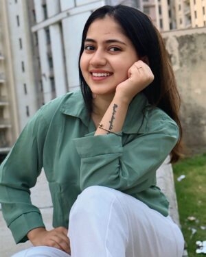 Vanshika Kanda Instagram - 🤌🏻❤️ #india #instagram #love #photography #instagood #mumbai #kerala #bhfyp #trending #nature #travel #follow #delhi #likeforlikes #fashion #indian #like #viral #photooftheday #instadaily #memes #bollywood #followforfollowback #maharashtra #style #insta #likes #explore #art #model