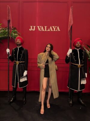 Vanya Bahl Instagram - I styled my dad’s wedding outfit ( Achkan ) to the @jjvalaya @fdciofficial finale show of the Fashion week and it definitely turned some heads towards me, it was such a special outfit that was made 32 years ago by JJ Valaya and the fact that it looks like it was made for today makes my love for fashion even deeper! @jjvalaya_the.other.side called it Vintage Valaya and I absolutely love that🤍