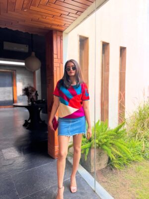 Vanya Bahl Instagram - A pop of colour & a breath of Summer🌻