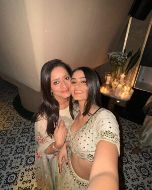 Vanya Bahl Instagram - Happy birthday to my bestfriend, my gossip partner and my confidant for life, love you mummaaa❤️❤️❤️❤️