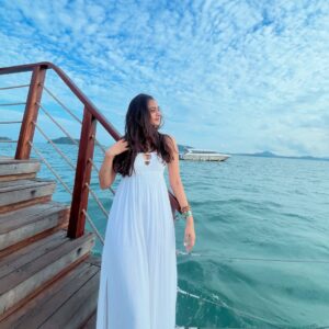 Vanya Bahl Instagram - Somewhere between the skies and the sea🤍
