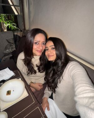 Vanya Bahl Instagram - Happy birthday to my bestfriend, my gossip partner and my confidant for life, love you mummaaa❤️❤️❤️❤️
