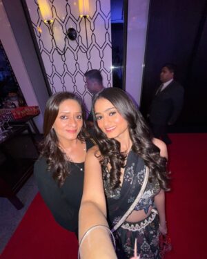 Vanya Bahl Instagram - Happy birthday to my bestfriend, my gossip partner and my confidant for life, love you mummaaa❤️❤️❤️❤️