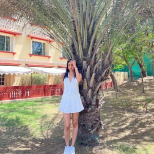 Vanya Bahl Instagram - 🦢🤍🐚
•
Outfit : @nefsfinds