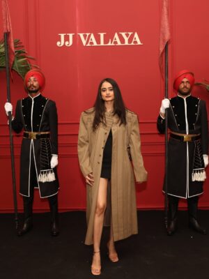 Vanya Bahl Instagram - I styled my dad’s wedding outfit ( Achkan ) to the @jjvalaya @fdciofficial finale show of the Fashion week and it definitely turned some heads towards me, it was such a special outfit that was made 32 years ago by JJ Valaya and the fact that it looks like it was made for today makes my love for fashion even deeper! @jjvalaya_the.other.side called it Vintage Valaya and I absolutely love that🤍
