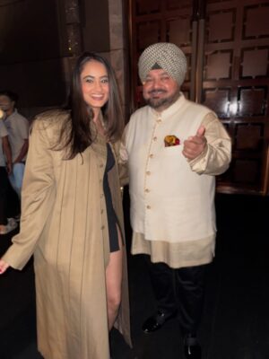 Vanya Bahl Instagram - I styled my dad’s wedding outfit ( Achkan ) to the @jjvalaya @fdciofficial finale show of the Fashion week and it definitely turned some heads towards me, it was such a special outfit that was made 32 years ago by JJ Valaya and the fact that it looks like it was made for today makes my love for fashion even deeper! @jjvalaya_the.other.side called it Vintage Valaya and I absolutely love that🤍