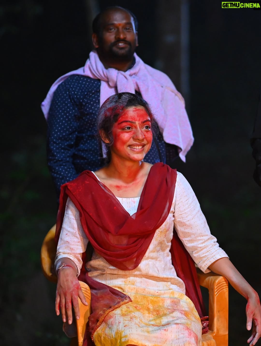 Varsha Bollamma - 334.9K Likes - Where is Chandrika? Please let me know if you find her!! 🥺
Thank you for all the love you have been showering on Constable kanakam! If you haven’t watched it yet, watch it on @etvwin 💕
#constablekanakam