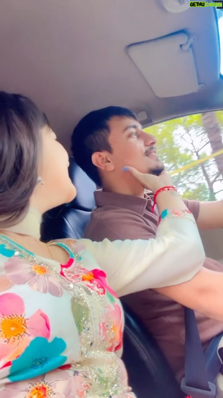 Varsha Rajput - 2.4K Likes - Bhaii #blooper hai serious mt lio😂