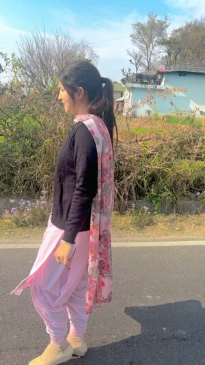 Varsha Rajput Instagram - Tuha da ghumna ghumna🤨