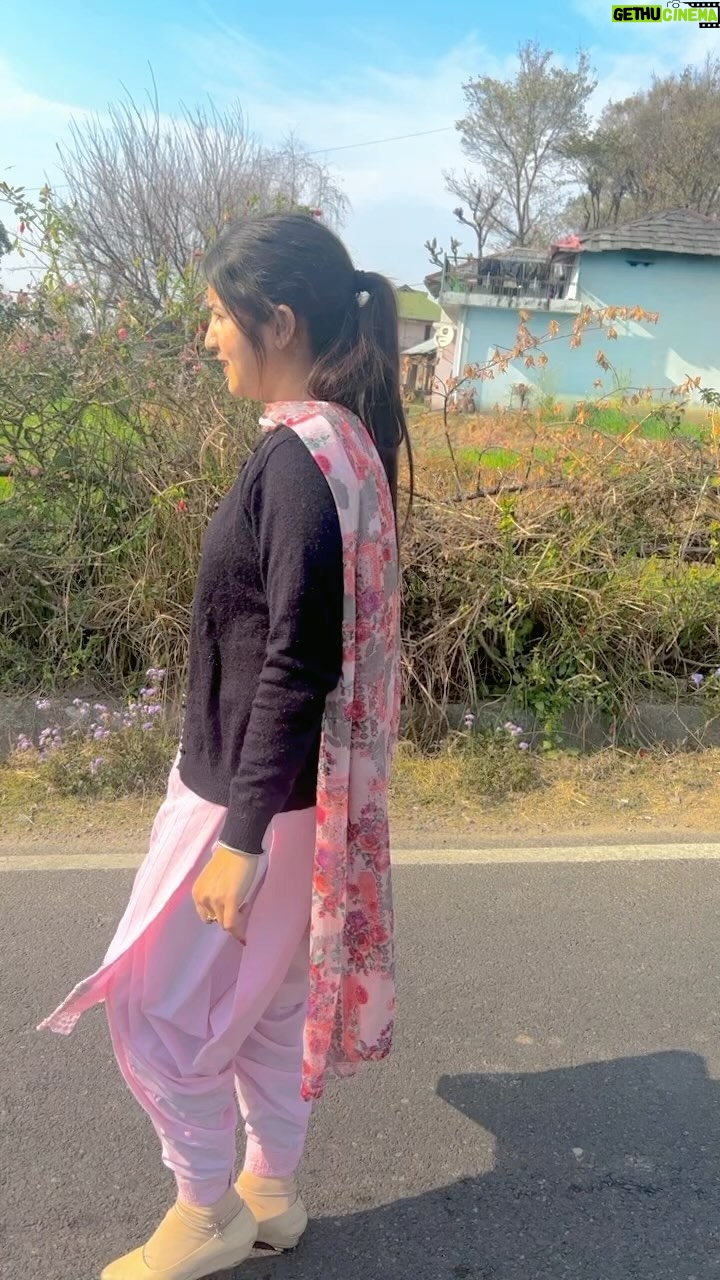 Varsha Rajput - 211.3K Likes - Tuha da ghumna ghumna🤨