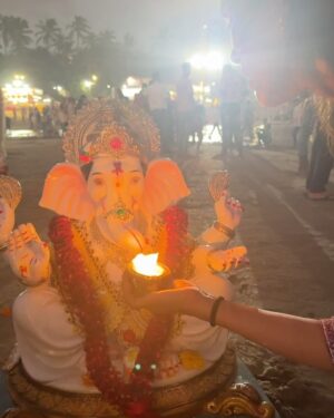 Vartika Singh Instagram - Wrapped up the weekend with Ganpati Bappa’s blessings and a heart full of gratitude 🙏🏼✨