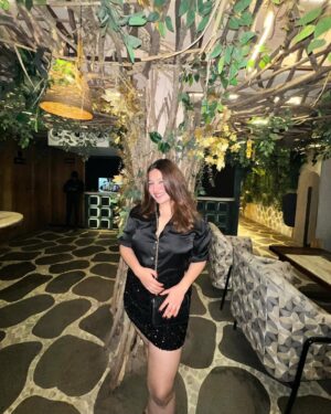 Vasundhara Thakur Instagram - born to be quiet & mysterious forced to yap whenever I get a chance♨️📍🤡
.
.
.
.
.
.

#explorepage #explore #trending #vasundharaaa #chandigarh #chd #ootd #ootn #outfitinspo #inspo #black #blackdress #zara #hm #outfitstyle #outfit