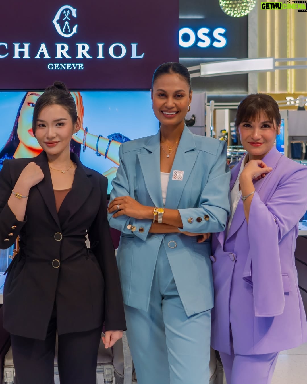 Venus Raj - 2.6K Likes - I’m amazed at how these women are using their platform to honor and glorify God! 

I was privileged to be part of  @amenglobalco’s event at @luxedutyfree last Thursday. Aside from the amazing shopping experience at @dutyfreephils, I also love the fact that I got to serve with these ladies @earlbejapaolo @camilleprats not only in church ministries but also in corporate events. 

Thank you @amenglobalco @kynagem for making the vision of combining faith and tech to create a suit that moves the wearer towards her God-given goals a reality. 🤍
