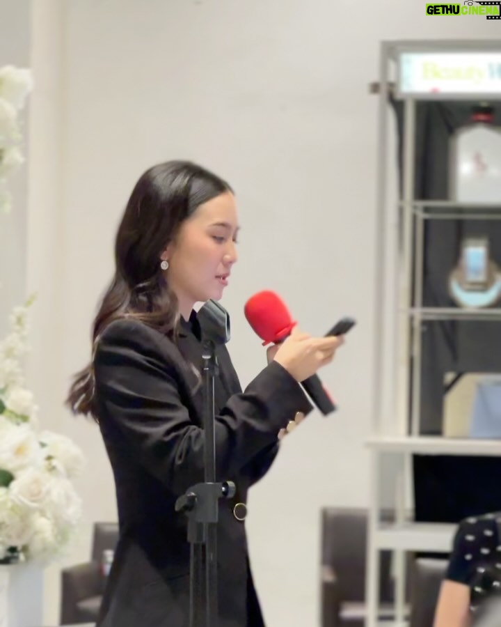 Venus Raj - 2.6K Likes - I’m amazed at how these women are using their platform to honor and glorify God! 

I was privileged to be part of  @amenglobalco’s event at @luxedutyfree last Thursday. Aside from the amazing shopping experience at @dutyfreephils, I also love the fact that I got to serve with these ladies @earlbejapaolo @camilleprats not only in church ministries but also in corporate events. 

Thank you @amenglobalco @kynagem for making the vision of combining faith and tech to create a suit that moves the wearer towards her God-given goals a reality. 🤍
