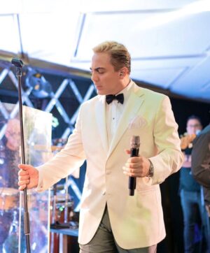 Verónica Castro Instagram - Feliz cumpleaños amor #cristiancastro