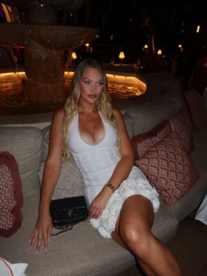 Victoria Jancke Instagram - Miami weekend vibes ✨ dress @jessicabaramiami @jessica__bara
