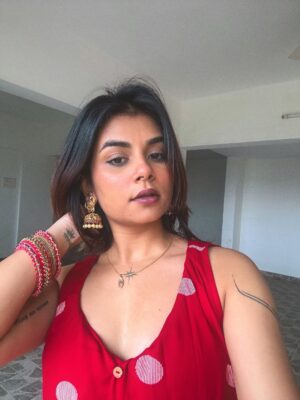 Vidhi Kothari Instagram - 🦦