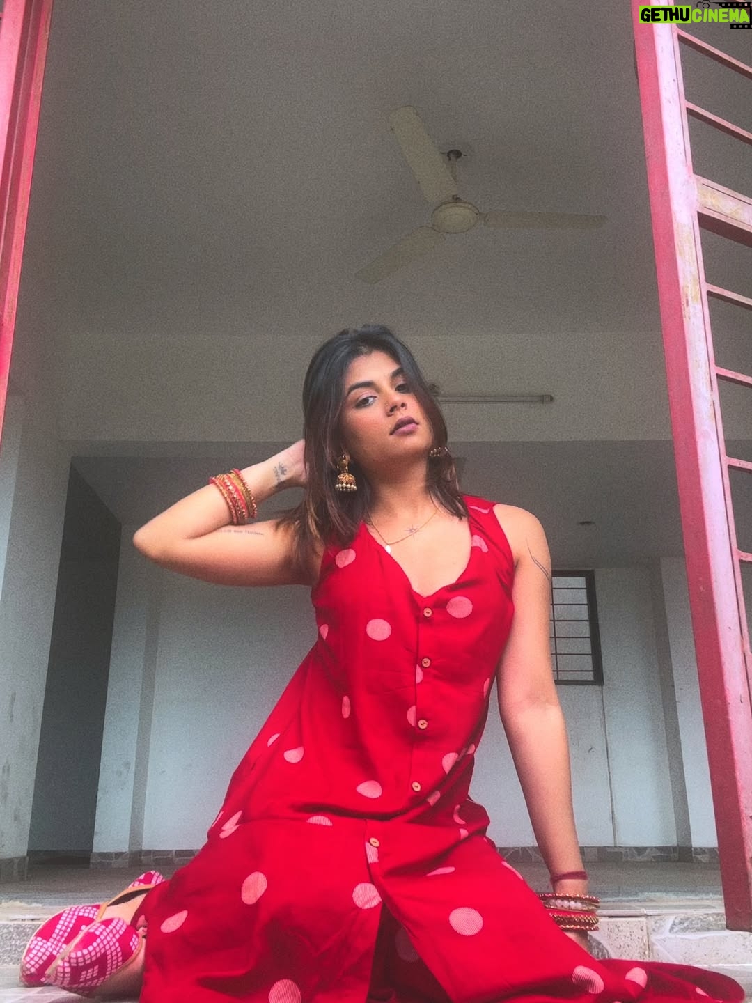 Vidhi Kothari - 1.2K Likes - 🦦