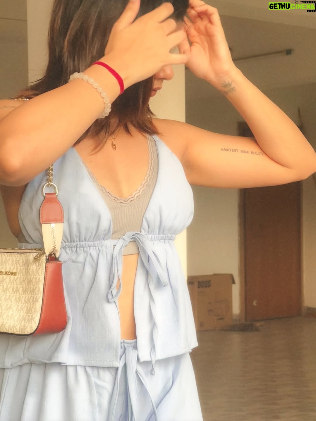 Vidhi Kothari - 33K Likes - 👾