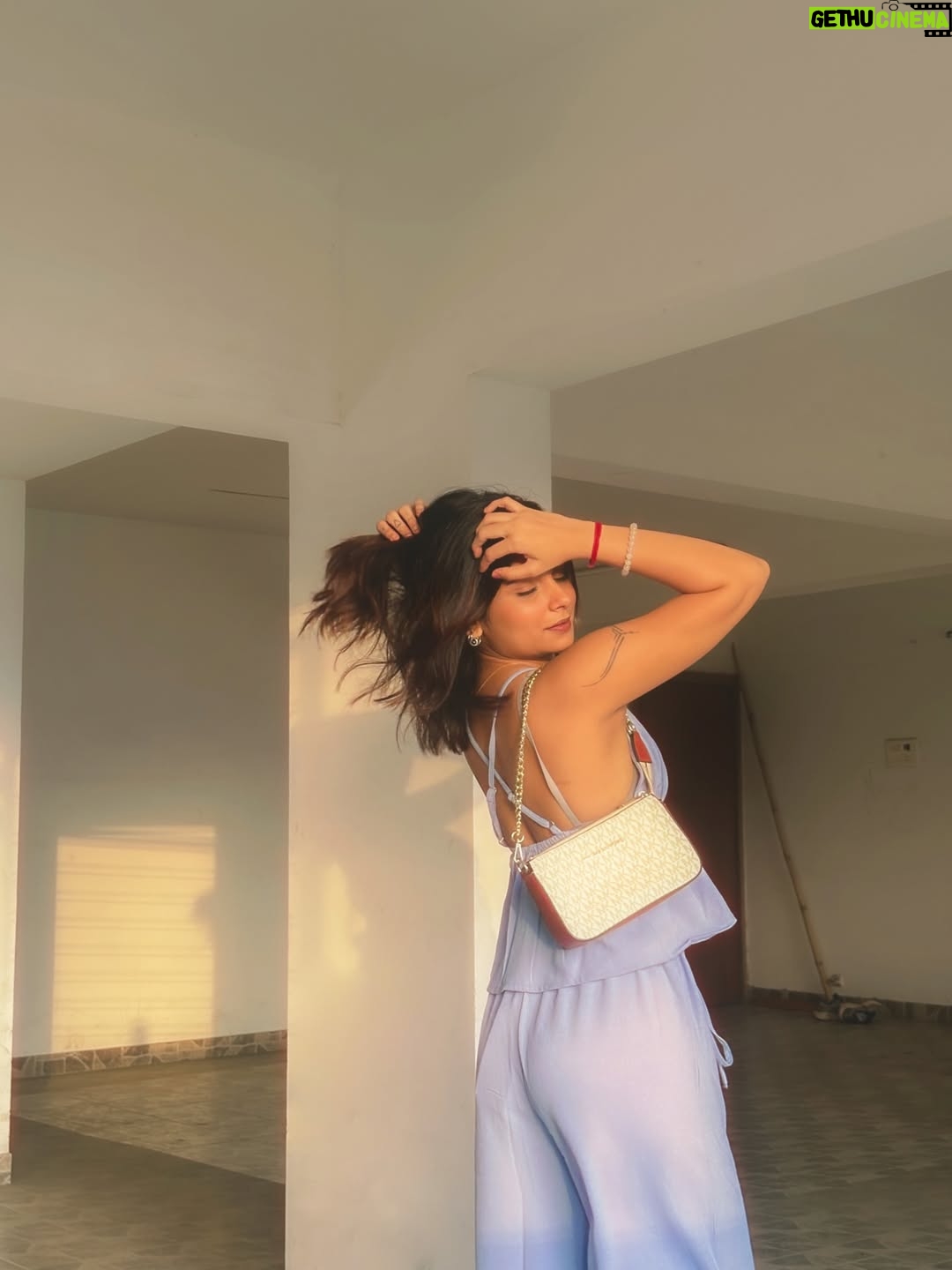 Vidhi Kothari - 33K Likes - 👾