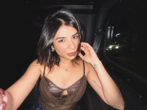 Vidhi Kothari Instagram - no, don’t copy my flowwww