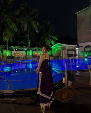 Vidhi Kothari Instagram - 🙋🏻♀️☔️💜