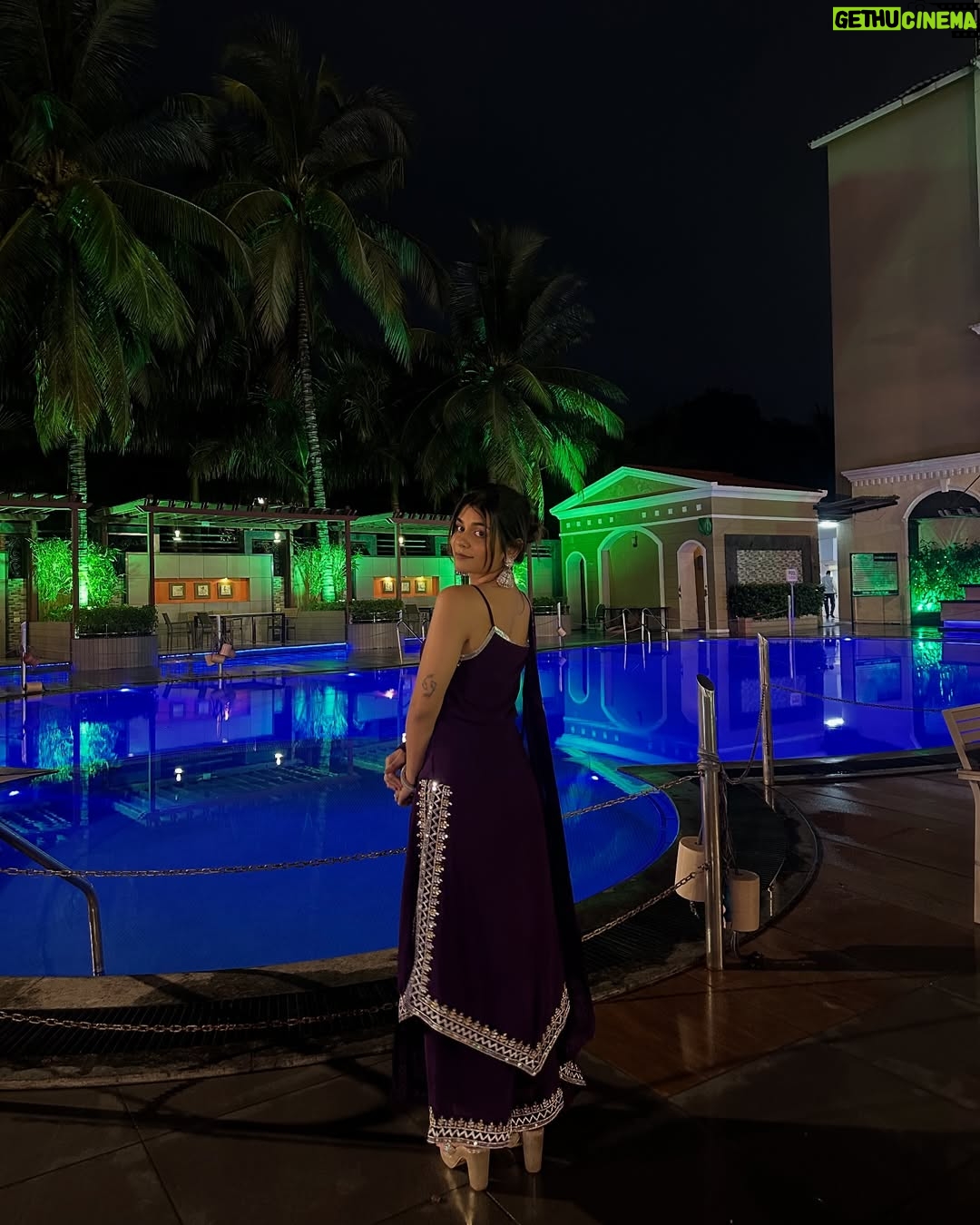 Vidhi Kothari - 1.2K Likes - 🙋🏻‍♀️☔️💜