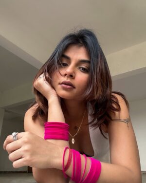 Vidhi Kothari Instagram - 🎀🌷🌸🍬💐🦩🩷