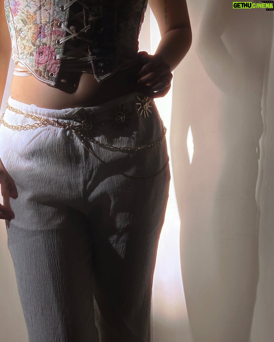 Vidhi Kothari - 1.7K Likes - laced with fire 💋