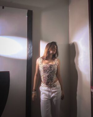 Vidhi Kothari Instagram - laced with fire 💋