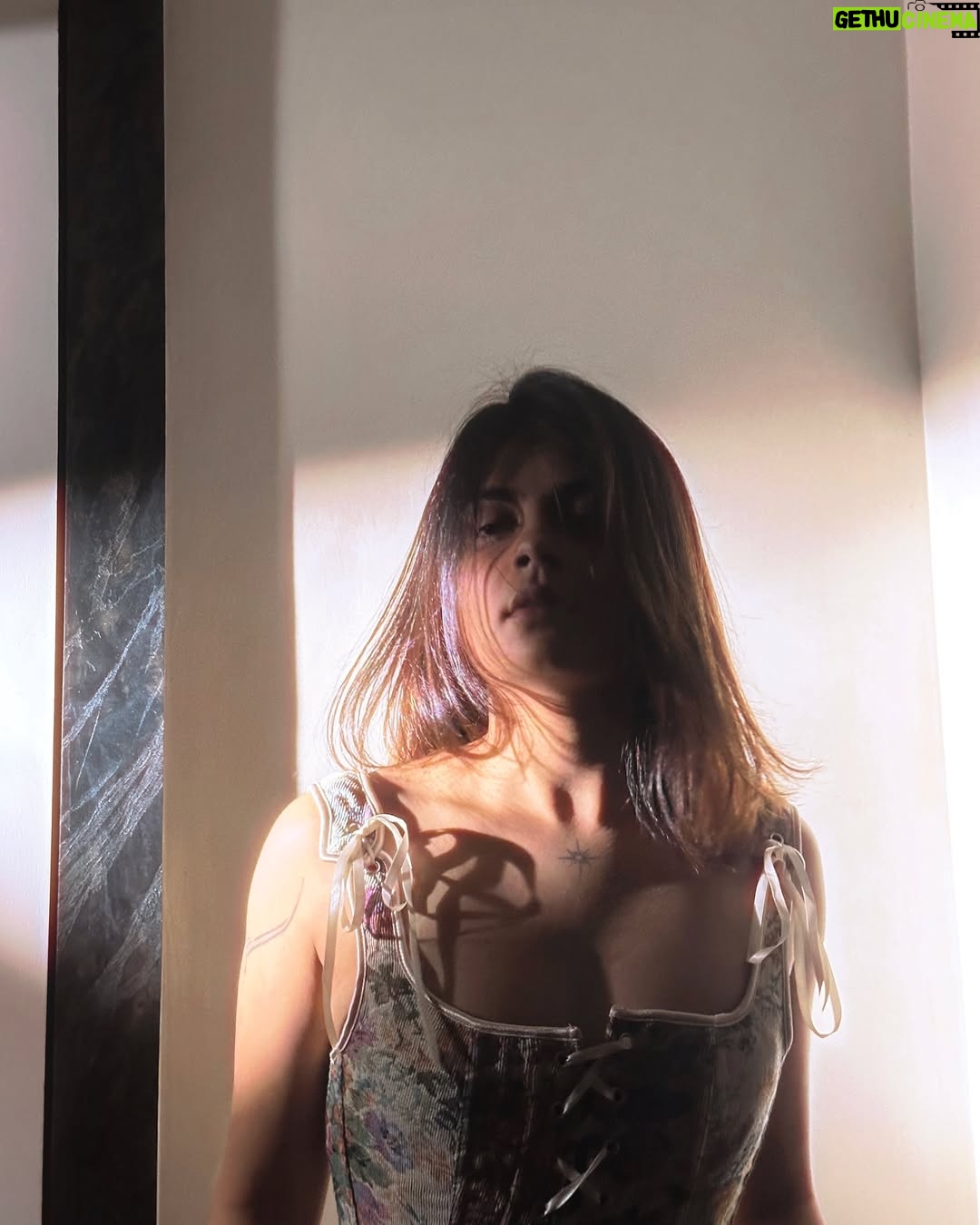 Vidhi Kothari - 1.7K Likes - laced with fire 💋