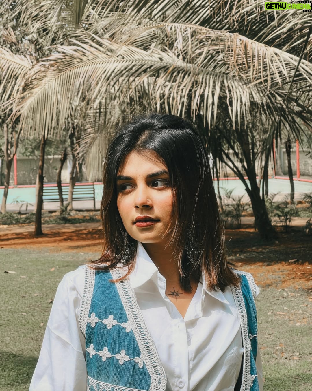 Vidhi Kothari - 1.2K Likes - Fit checkkkk 🦚