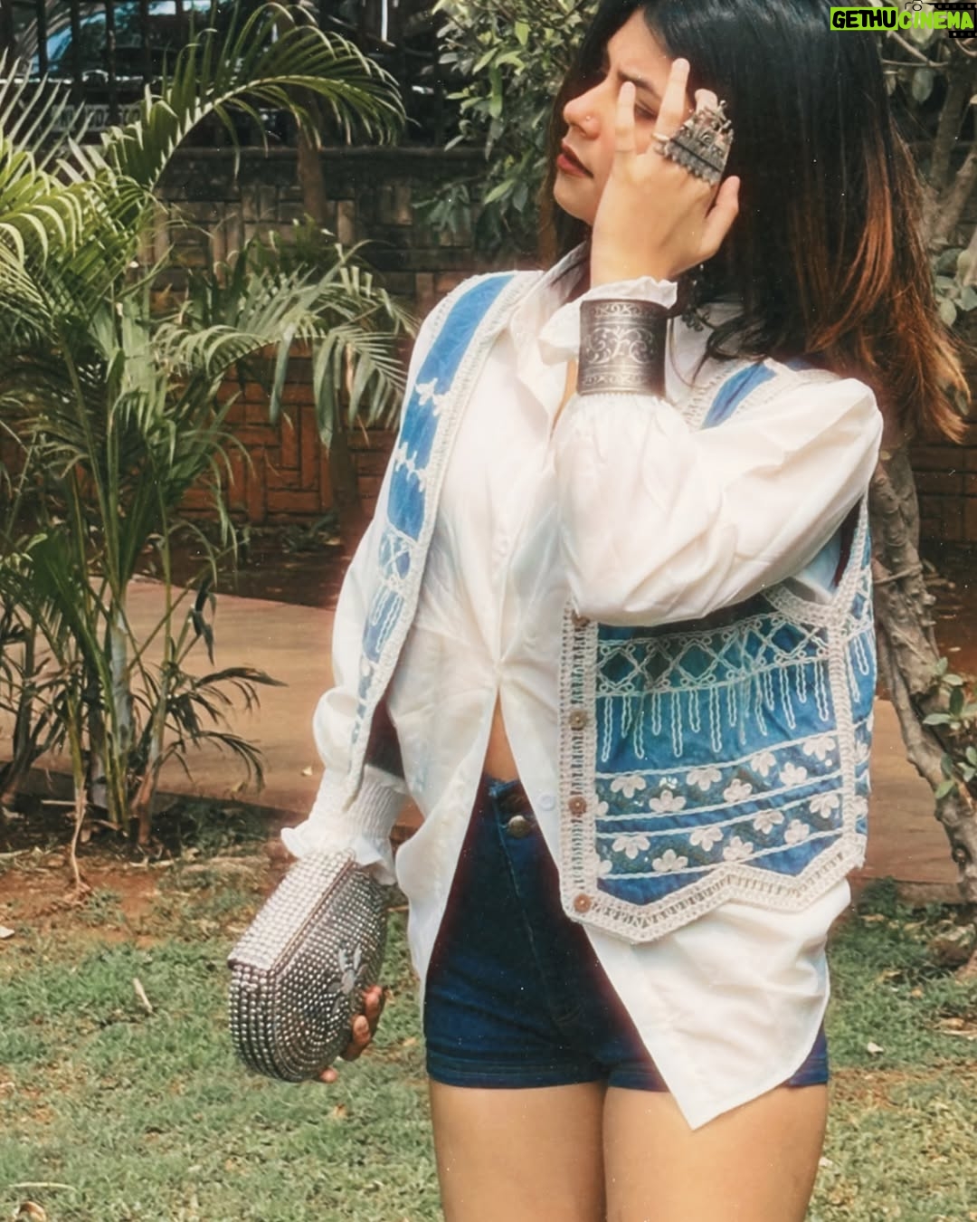 Vidhi Kothari - 1.2K Likes - Fit checkkkk 🦚