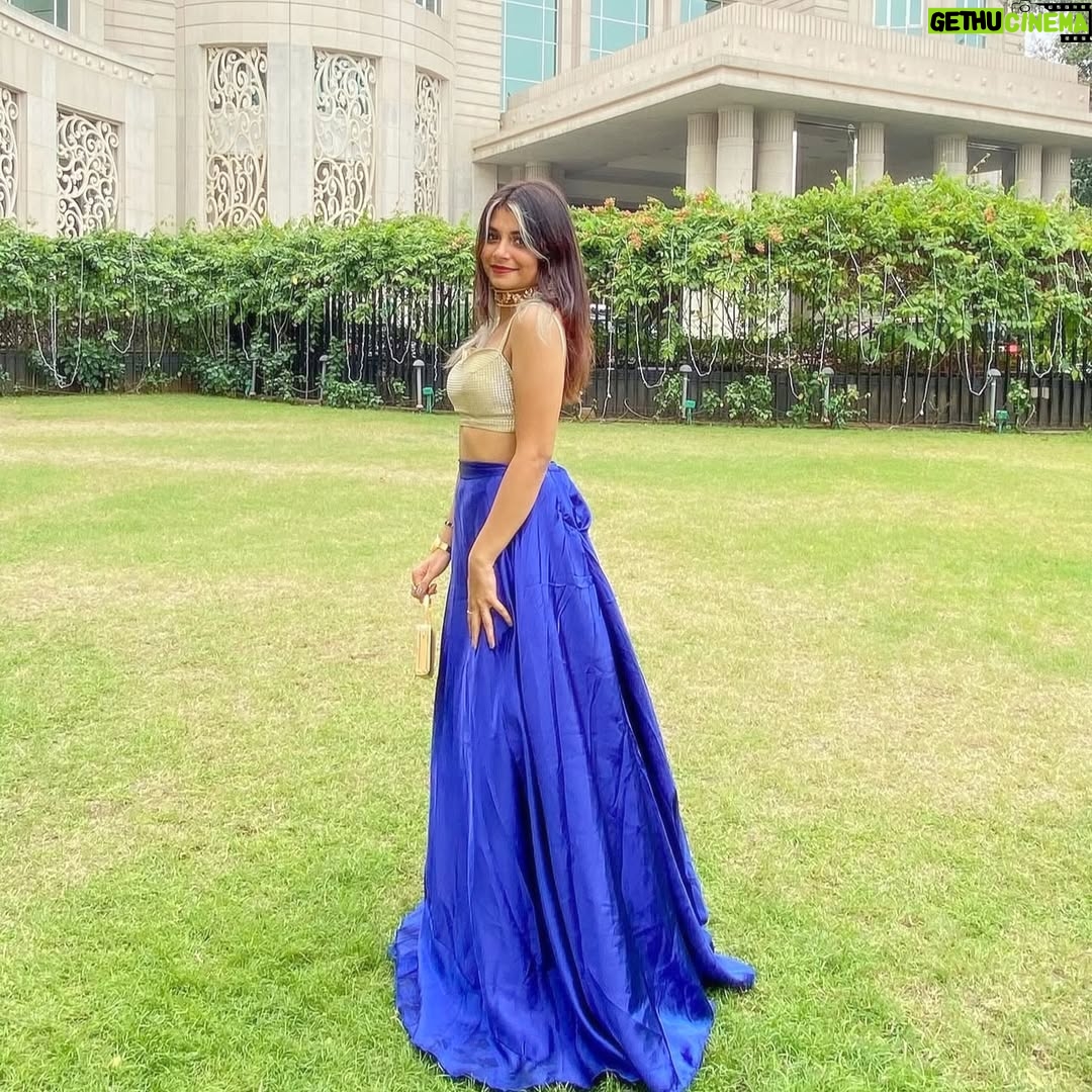 Vidhi Kothari - 1.3K Likes - getting the urge to colour my hair the same, again 🥹🤍