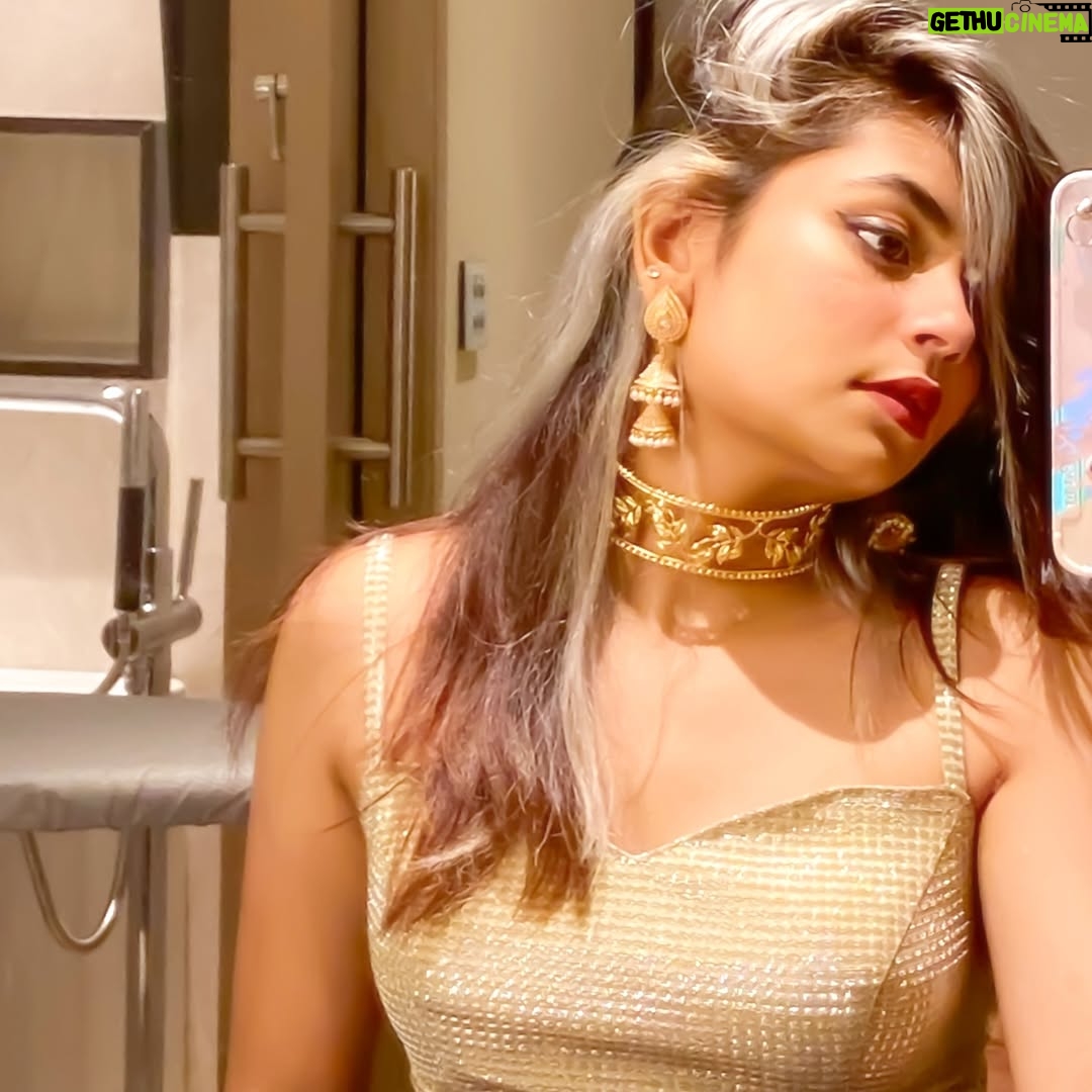 Vidhi Kothari - 1.3K Likes - getting the urge to colour my hair the same, again 🥹🤍
