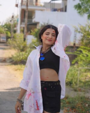 Vidushi Malpani Instagram - Lost in a swirl of colors, laughter, and endless memories. ✨🌸 #HoliHues #FestivalOfColors
