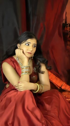 Vidushi Malpani Instagram - Bangles that bind tradition & trend 
Dm @the.banglequeen for stylish and affordable jewellery ✨ 
Shop based In khandwa 
9589289998
contact now

4,shree krishna sarovar colony, harsud road, ratagad, Khandwa 450001

#glass #jaypurikangan #chuda #designerjwellery
#aestheticbangles
#ayushimalpani #trend #foryoupage