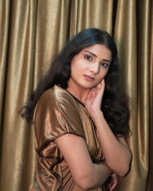 Vidushi Malpani Instagram - A little bit of sparkle, a whole lot of sass. ✨😉
Ignore the hashtags just as you ignored my previous family friendly shoots.
#newlook #trending #shoot #fun #classy #newme #insta #lovely #sexy #oldsong #oldisgold #foryou #foryoupage
📷- @vidushicreations