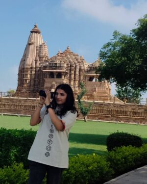 Vidushi Malpani Instagram - ✨ Exploring the timeless beauty of the Khajuraho Temples, where every intricate sculpture tells a story of ancient Indian culture and spirituality. These majestic works of art, carved with devotion and love, reflect the harmony between the divine and human, capturing the essence of life, love, and divinity. From the ornate temples to the detailed carvings, Khajuraho stands as a testament to India's rich artistic legacy. Truly, a marvel of history and culture preserved in stone! 🕌🗿🇮🇳 #KhajurahoTemples #AncientIndia #CulturalHeritage #IndianArt #TimelessBeauty #SpiritualityInStone