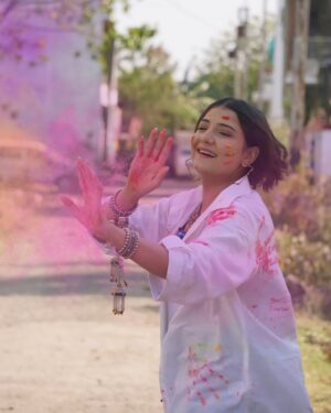 Vidushi Malpani Instagram - Lost in a swirl of colors, laughter, and endless memories. ✨🌸 #HoliHues #FestivalOfColors