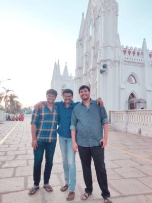 Vikkals Vikram Instagram - All the very best thambi @vikkals_vikram for #BB9 🎊🎊🎊 Rock as always 👍  #bigboss9 @vijaytelevision 
@hamsadhwaniprem
@kaushik_sundaram 
@sanjeeth.p
@poojithaa__kalyanaraman
