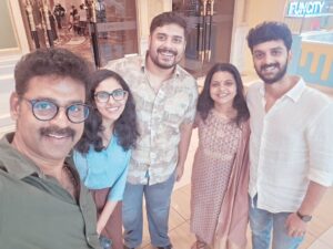 Vikkals Vikram Instagram - All the very best thambi @vikkals_vikram for #BB9 🎊🎊🎊 Rock as always 👍  #bigboss9 @vijaytelevision 
@hamsadhwaniprem
@kaushik_sundaram 
@sanjeeth.p
@poojithaa__kalyanaraman