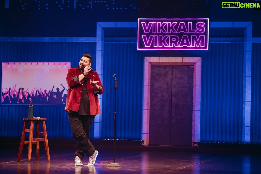Vikkals Vikram - 5K Likes - Thank you so much Chennai makkaley for making this show happen. With "Vikkals of Vikram" special coming to its end, this show is very close to my heart and I thank each one of you for turning up and filling the walls of the hall with your laughter. I couldn't have asked for anything better. This is such a dream come true moment for me. 🥹❤️ Truly surreal that 2000 people turned up to watch me perform. Thank you so much for supporting my art and I hope I fulfilled your expectations and beyond. Thank you all, again! 
#dreamscometrue #ஒருநாள் #vikkalsofvikram #vikkalsvikram #standupcomedytamil

Managed by @navneethcomic
Show director @smartathi 
Photographs by @kaybee_gram 
Jacket customised by @suitloungeindia 
MUA @valarmathy692

Upcoming shows: 
July 5th London 
July 6th Dublin
Ticket link in bio!