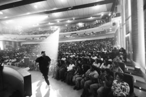 Vikkals Vikram Instagram - Thank you so much Chennai makkaley for making this show happen. With "Vikkals of Vikram" special coming to its end, this show is very close to my heart and I thank each one of you for turning up and filling the walls of the hall with your laughter. I couldn't have asked for anything better. This is such a dream come true moment for me. 🥹❤️ Truly surreal that 2000 people turned up to watch me perform. Thank you so much for supporting my art and I hope I fulfilled your expectations and beyond. Thank you all, again! 
#dreamscometrue #ஒருநாள் #vikkalsofvikram #vikkalsvikram #standupcomedytamil

Managed by @navneethcomic
Show director @smartathi 
Photographs by @kaybee_gram 
Jacket customised by @suitloungeindia 
MUA @valarmathy692

Upcoming shows: 
July 5th London 
July 6th Dublin
Ticket link in bio!