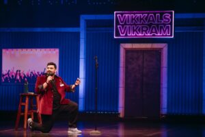 Vikkals Vikram Instagram - Thank you so much Chennai makkaley for making this show happen. With "Vikkals of Vikram" special coming to its end, this show is very close to my heart and I thank each one of you for turning up and filling the walls of the hall with your laughter. I couldn't have asked for anything better. This is such a dream come true moment for me. 🥹❤️ Truly surreal that 2000 people turned up to watch me perform. Thank you so much for supporting my art and I hope I fulfilled your expectations and beyond. Thank you all, again! 
#dreamscometrue #ஒருநாள் #vikkalsofvikram #vikkalsvikram #standupcomedytamil

Managed by @navneethcomic
Show director @smartathi 
Photographs by @kaybee_gram 
Jacket customised by @suitloungeindia 
MUA @valarmathy692

Upcoming shows: 
July 5th London 
July 6th Dublin
Ticket link in bio!