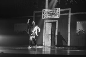 Vikkals Vikram Instagram - Thank you so much Chennai makkaley for making this show happen. With "Vikkals of Vikram" special coming to its end, this show is very close to my heart and I thank each one of you for turning up and filling the walls of the hall with your laughter. I couldn't have asked for anything better. This is such a dream come true moment for me. 🥹❤️ Truly surreal that 2000 people turned up to watch me perform. Thank you so much for supporting my art and I hope I fulfilled your expectations and beyond. Thank you all, again! 
#dreamscometrue #ஒருநாள் #vikkalsofvikram #vikkalsvikram #standupcomedytamil

Managed by @navneethcomic
Show director @smartathi 
Photographs by @kaybee_gram 
Jacket customised by @suitloungeindia 
MUA @valarmathy692

Upcoming shows: 
July 5th London 
July 6th Dublin
Ticket link in bio!