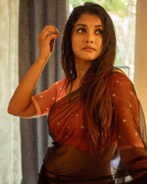 Vindhuja Vikraman Instagram - Pure Bliss ✡️ 

#black #blacksaree #sareelove #bliss #vv #vindhujavikraman