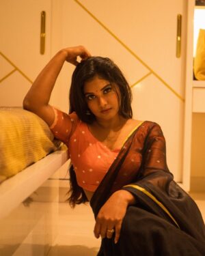 Vindhuja Vikraman Instagram - Black 🖤 

Pic @raoyashwant_since1997