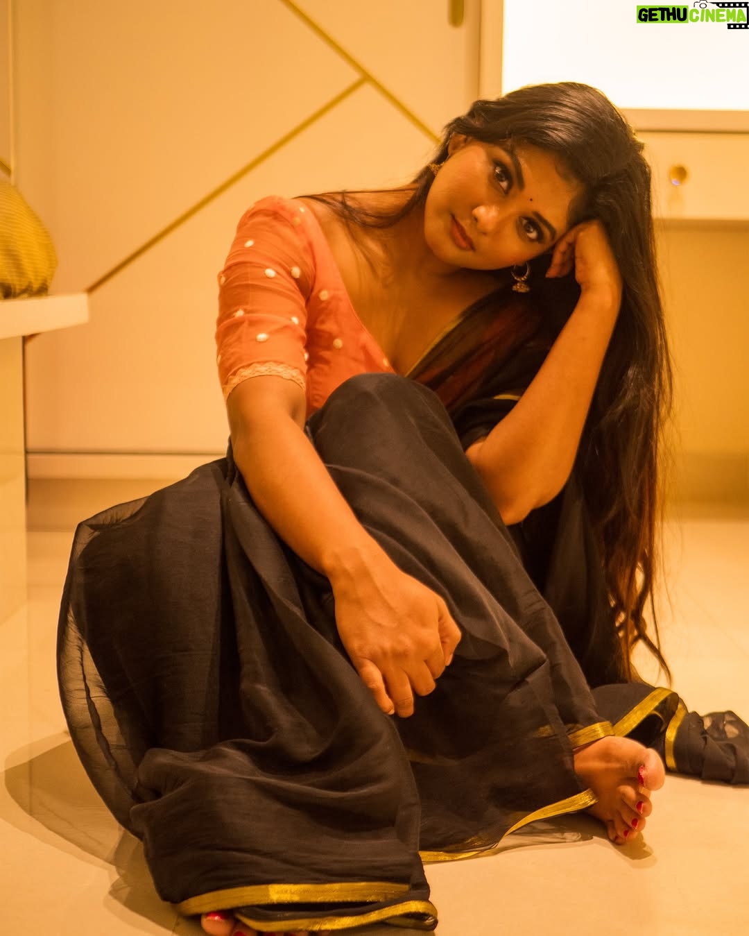Vindhuja Vikraman - 7.6K Likes - Black 🖤 

Pic @raoyashwant_since1997